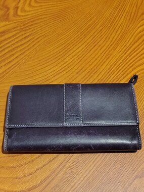 Vintage Coach Hampton Purple Leather Trifold Wallet